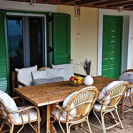 Delfini فندق